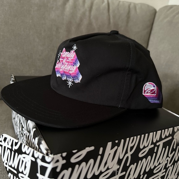 Taco Bell employee hat - Picture 1 of 4